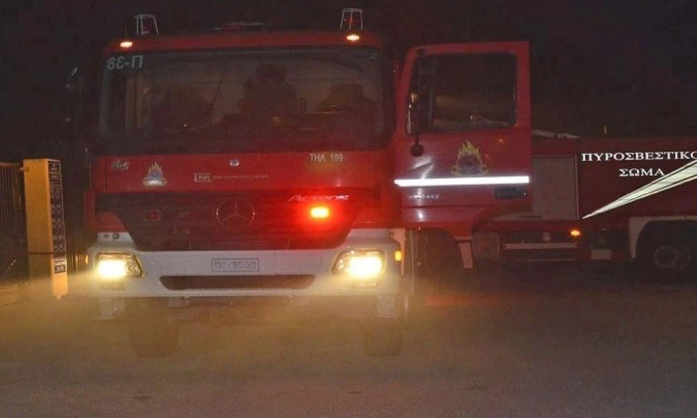 Απόπειρα εμπρησμού στη Μαλακάσα: Φωτογραφίες–ντοκουμέντο από το σημείο